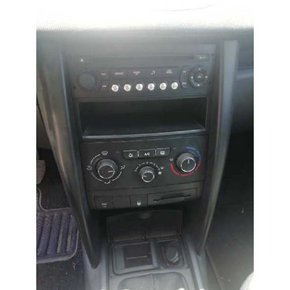 peugeot 207 del año 2010