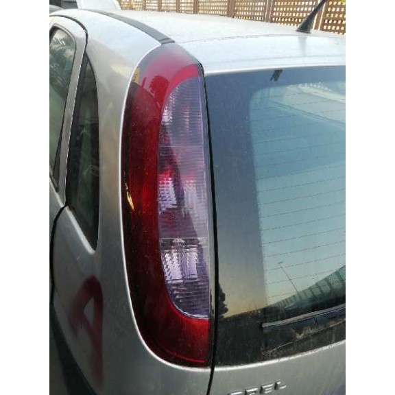 opel corsa c del año 2001