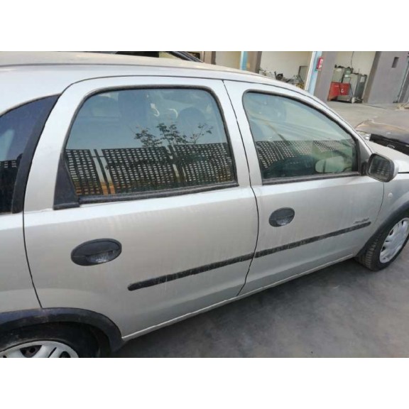 opel corsa c del año 2001