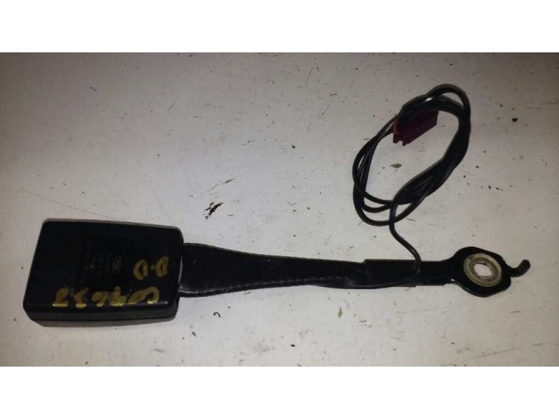 Recambio de enganche cinturon para ford fiesta (ccn) black edition referencia OEM IAM  DELANTERO DERECHO 