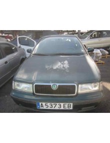 skoda octavia berlina (1u2) del año 1999