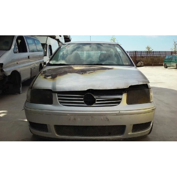 volkswagen polo berlina (6n2) del año 2001