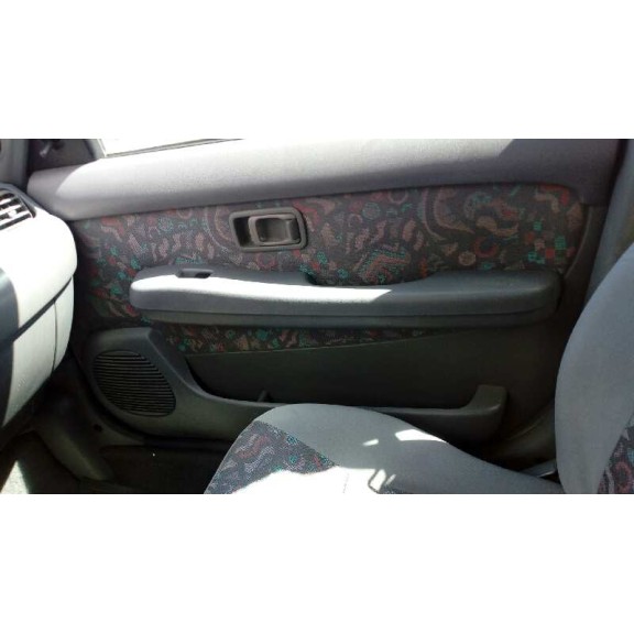 nissan micra (k11) del año 1996