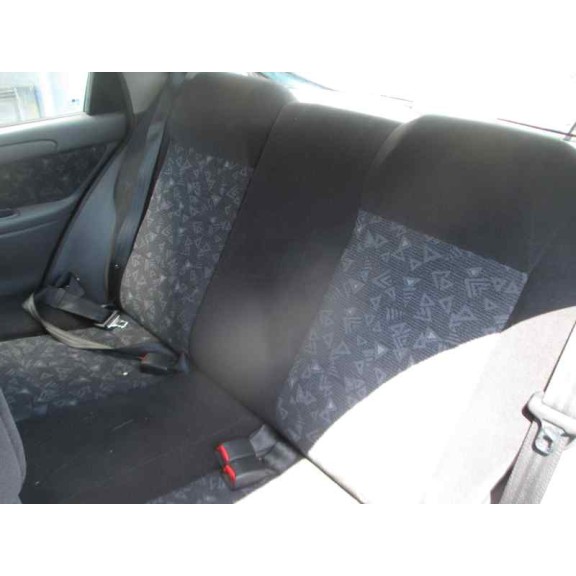 daewoo lanos del año 2001