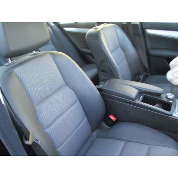 mercedes-benz clase c (w204) berlina del año 2010