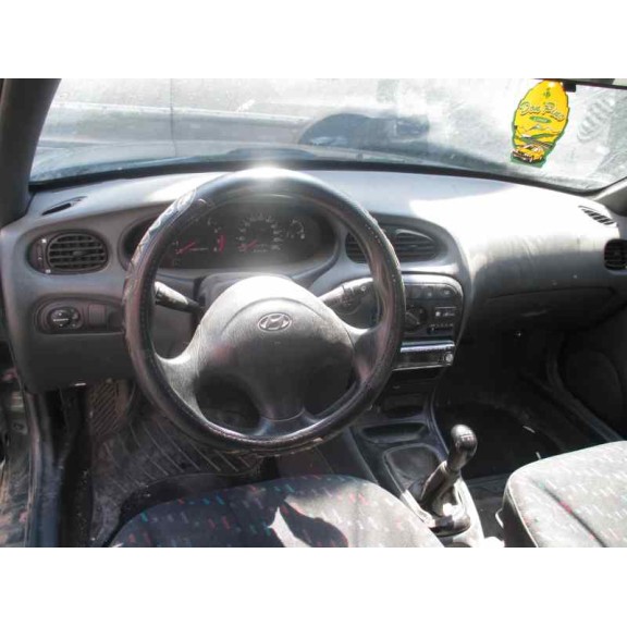 hyundai lantra berlina (rd) del año 1997