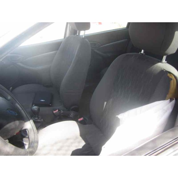 ford focus berlina (cak) del año 2004