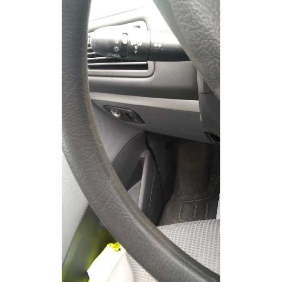 peugeot 807 del año 2005