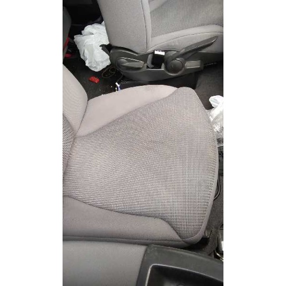 peugeot 807 del año 2005