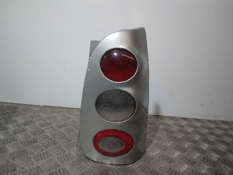 Recambio de piloto trasero derecho para smart coupe edition blackbeat referencia OEM IAM 253042R 1ºSERIE 