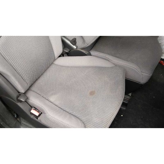 peugeot 807 del año 2005