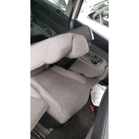 peugeot 807 del año 2005