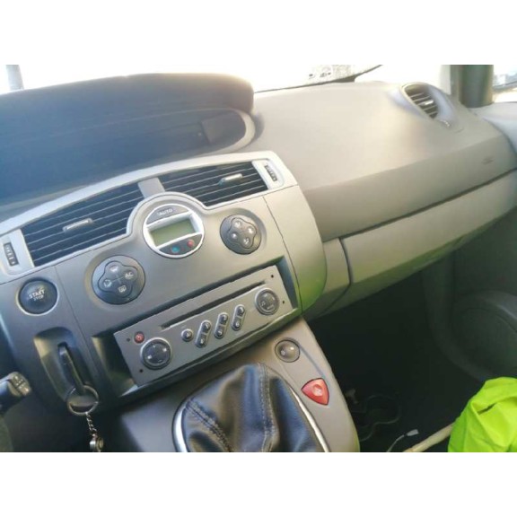 renault scenic ii del año 2006