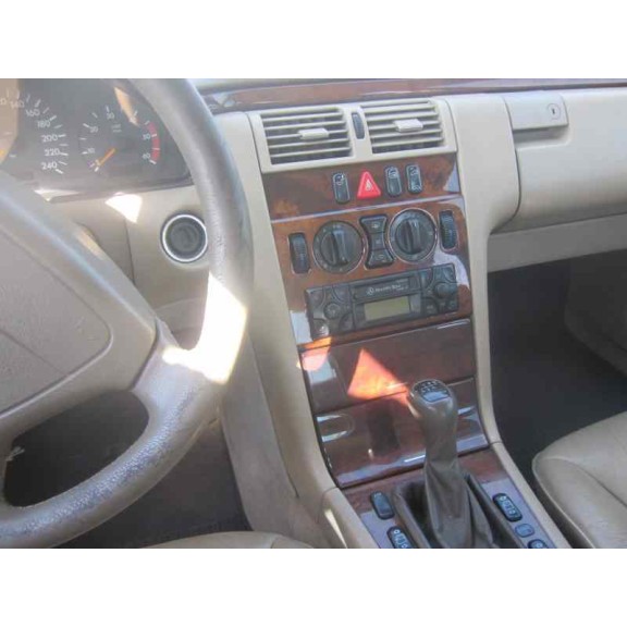 mercedes-benz clase e (w210) berlina diesel del año 1998