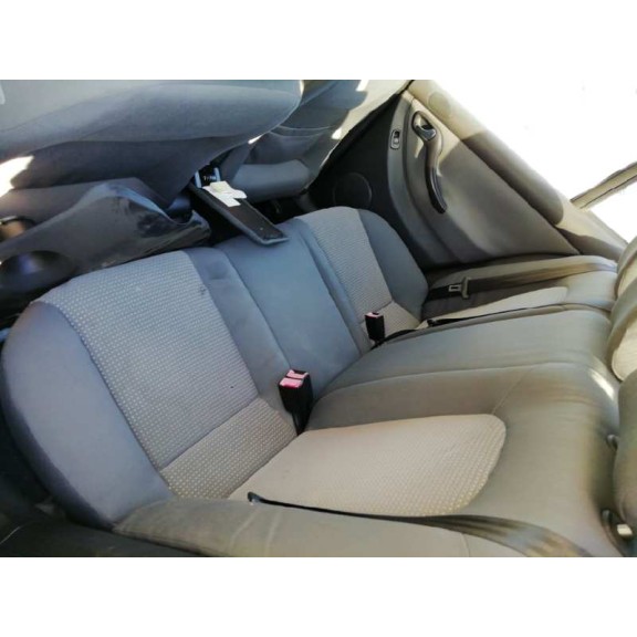 seat toledo (1m2) del año 2003