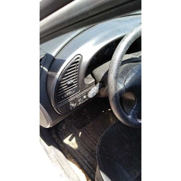 citroën xsara berlina del año 1998