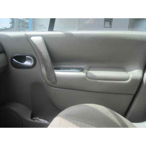 renault grand scenic del año 2004