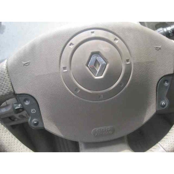renault grand scenic del año 2004