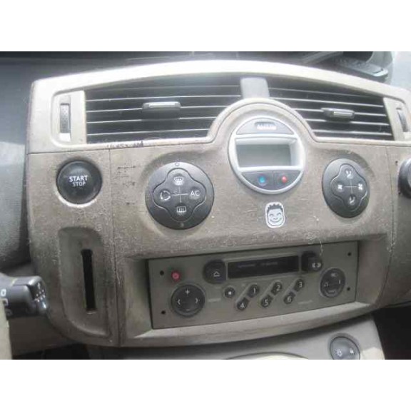 renault grand scenic del año 2004