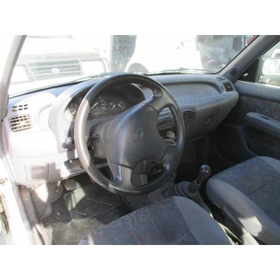 nissan micra (k11) del año 1997