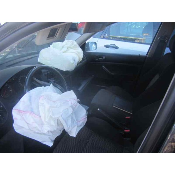 volkswagen golf iv berlina (1j1) del año 2000