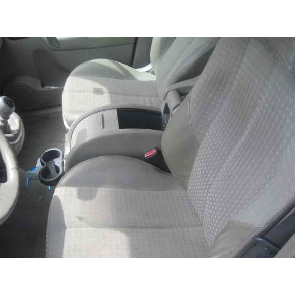 renault grand scenic del año 2004