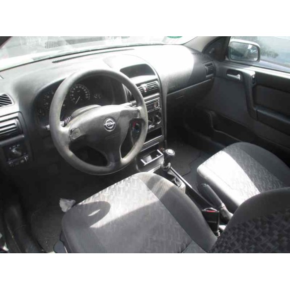 opel astra g berlina del año 2002