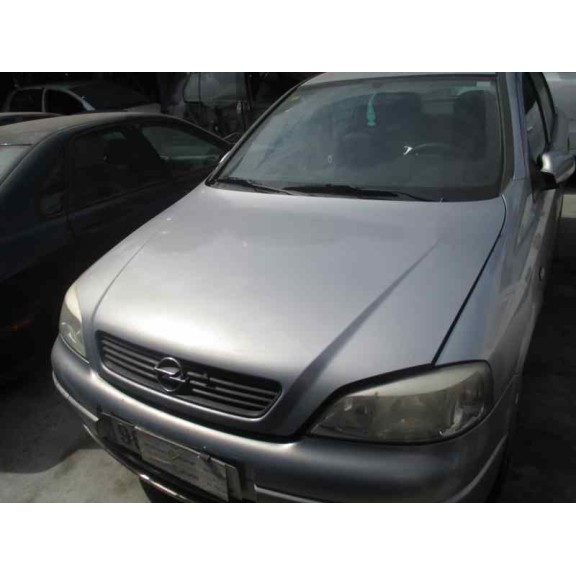 opel astra g berlina del año 2002
