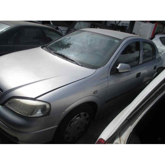 opel astra g berlina del año 2002