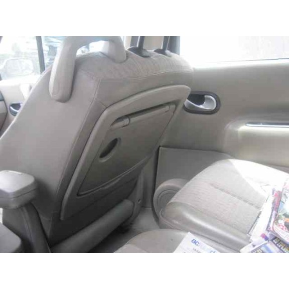 renault grand scenic del año 2004