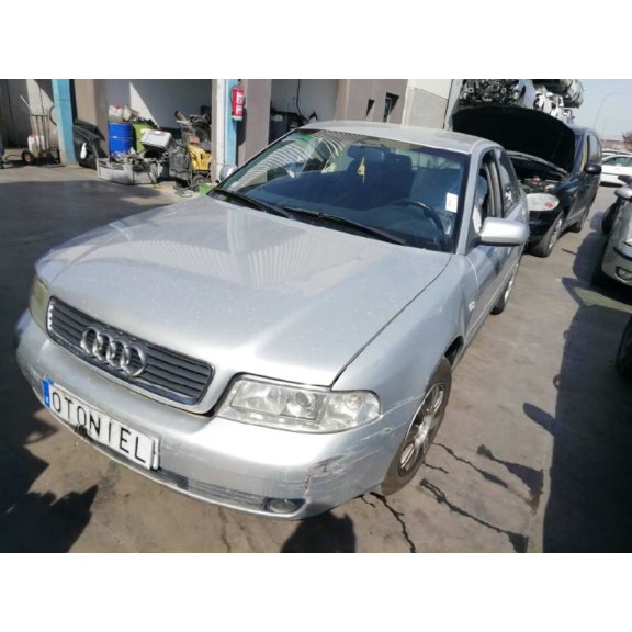audi a4 berlina (b5) del año 2000