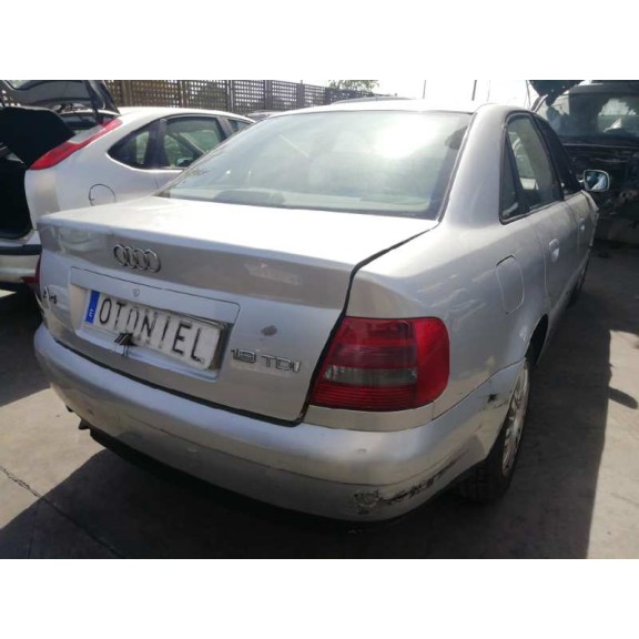 audi a4 berlina (b5) del año 2000