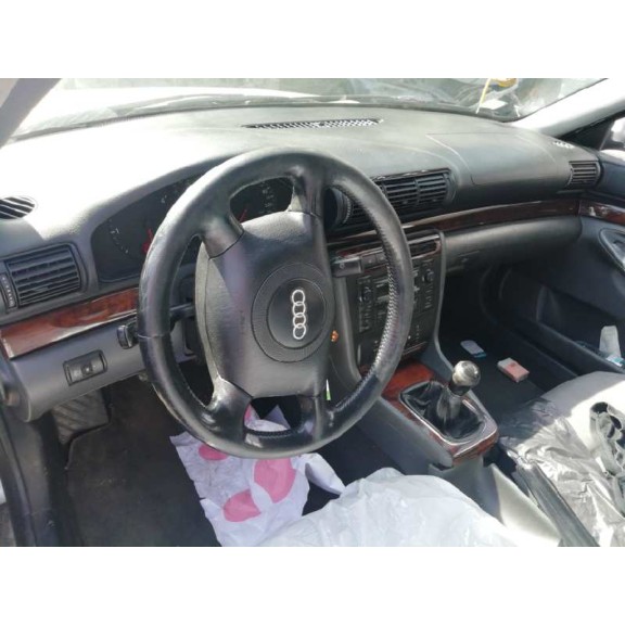 audi a4 berlina (b5) del año 2000