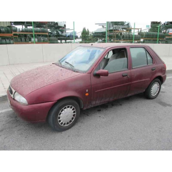 ford fiesta berlina del año 1996