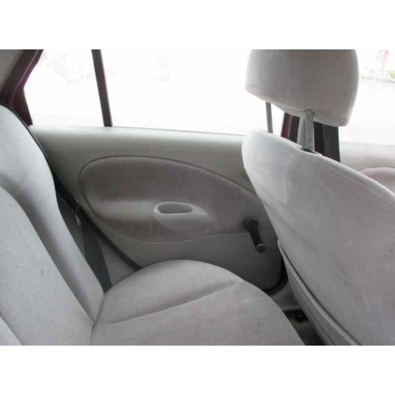 ford fiesta berlina del año 1996