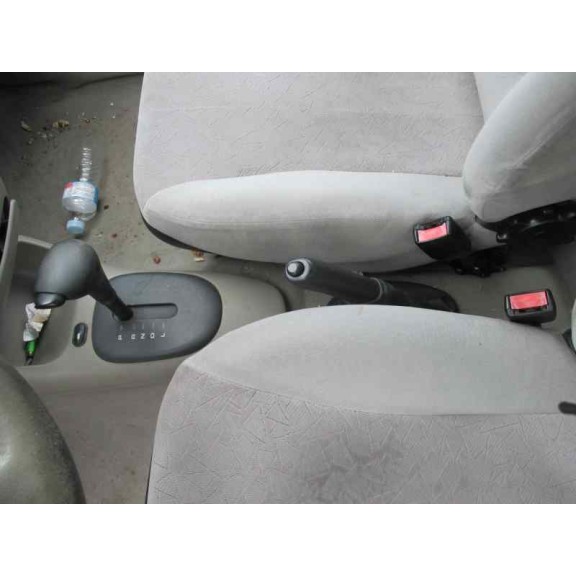 ford fiesta berlina del año 1996