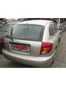 kia rio del año 2002