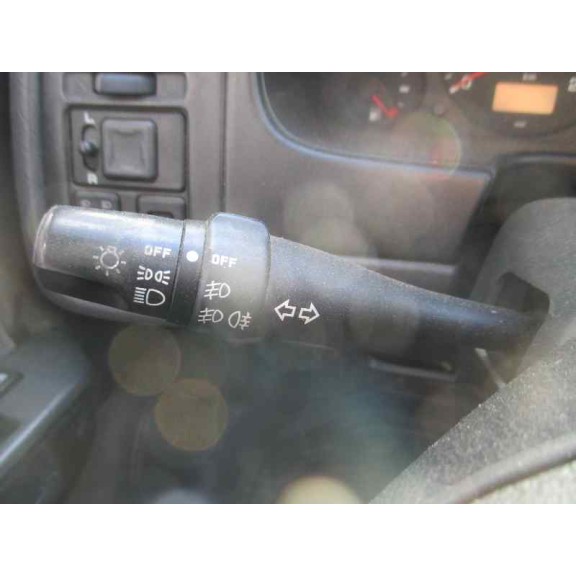 nissan primera berlina (p11) del año 1997