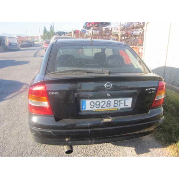 opel astra g berlina del año 2001