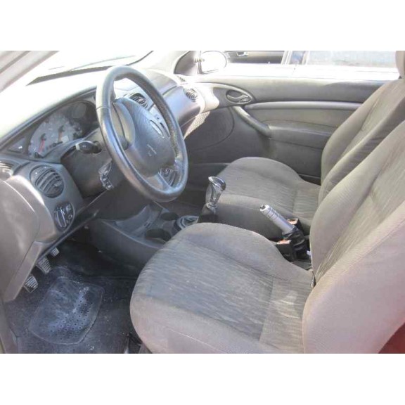 ford focus berlina (cak) del año 2003