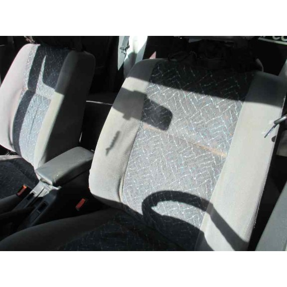 nissan primera berlina (p11) del año 1997