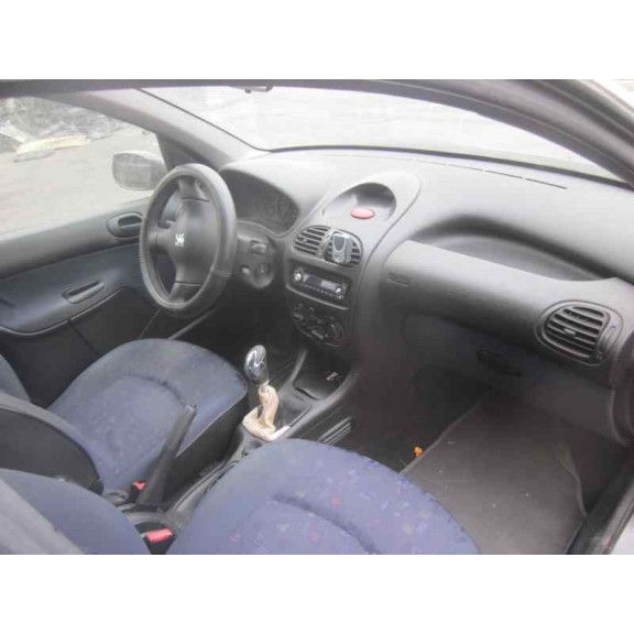 peugeot 206 berlina del año 1999