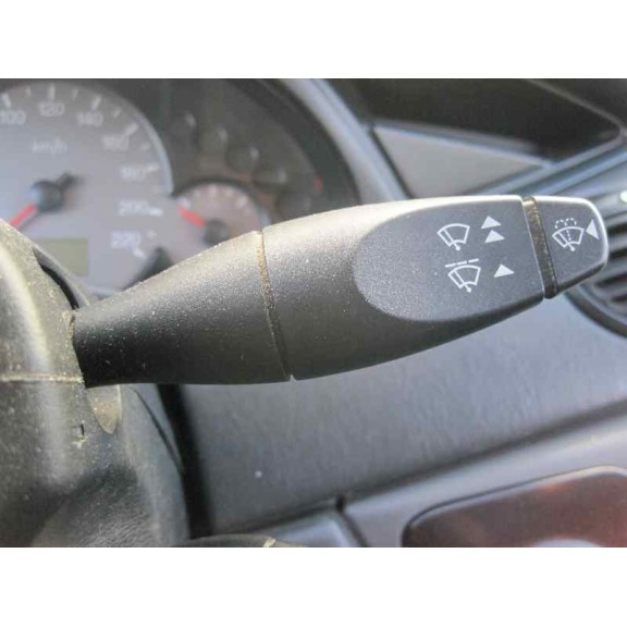 ford focus berlina (cak) del año 2003