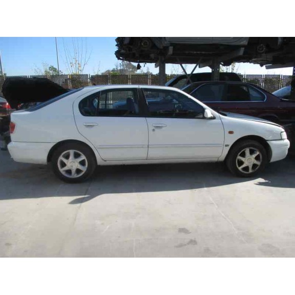 nissan primera berlina (p11) del año 1997