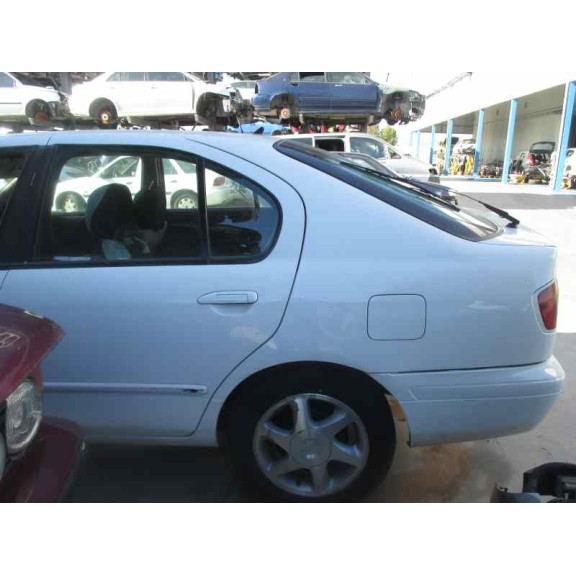 nissan primera berlina (p11) del año 1997