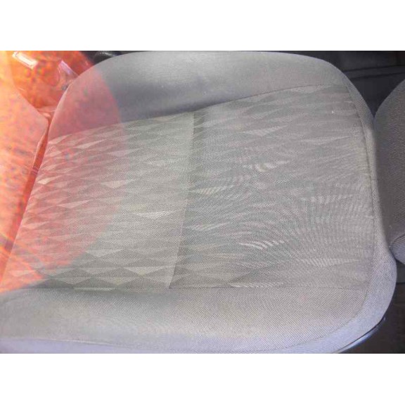 ford focus berlina (cak) del año 2003