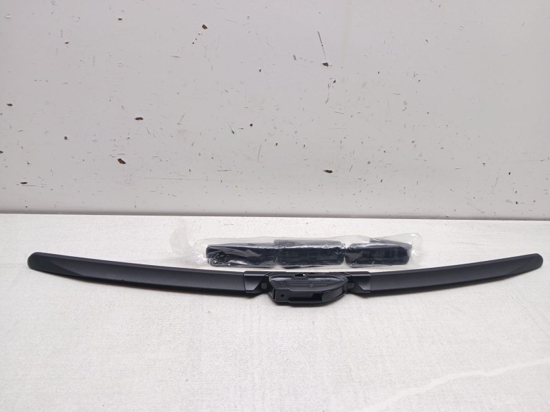 Recambio de escobilla limpia para peugeot 3008 referencia OEM IAM cgaf2153  53 cm 21´´ flexible