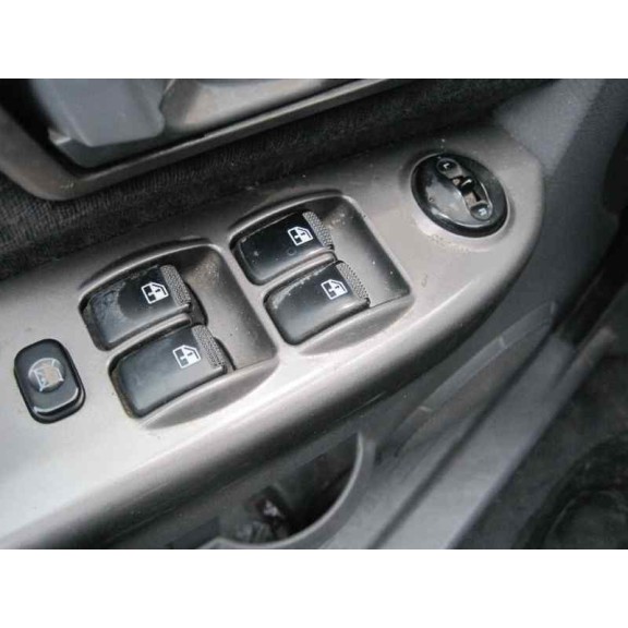 kia carens del año 2004