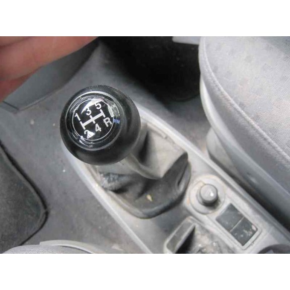 kia carens del año 2004