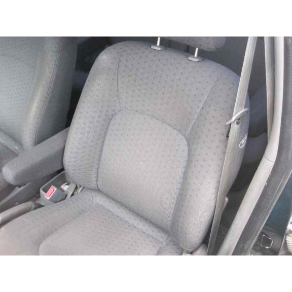 kia carens del año 2004